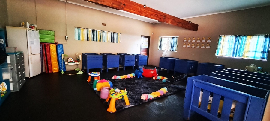 Commercial Property for Sale in Melodie North West